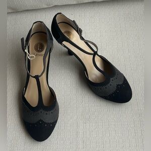 Lesac Black and Gray Suede T-Strap Heels, size 10 (EU 41)